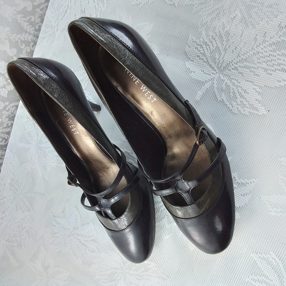 Nine West dark brown women's heels with adjustable strap size 6M